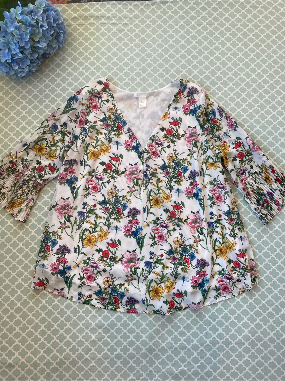 H&M MAMA Floral Botanical Cream Multi Colored Blouse Pleated Sleeves M Maternity